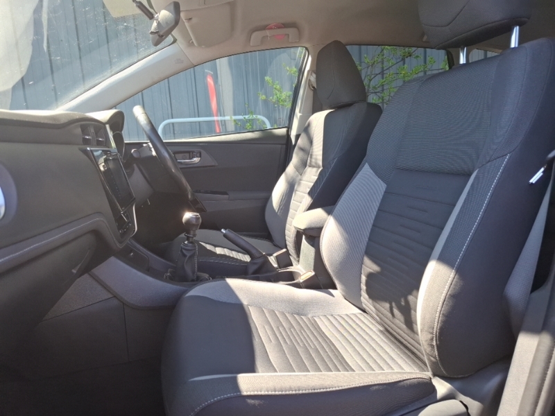 Toyota Auris 1.2T Design Black #5
