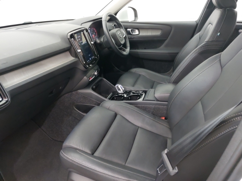 Volvo XC40 2.0 B4p Inscription Pro White #5