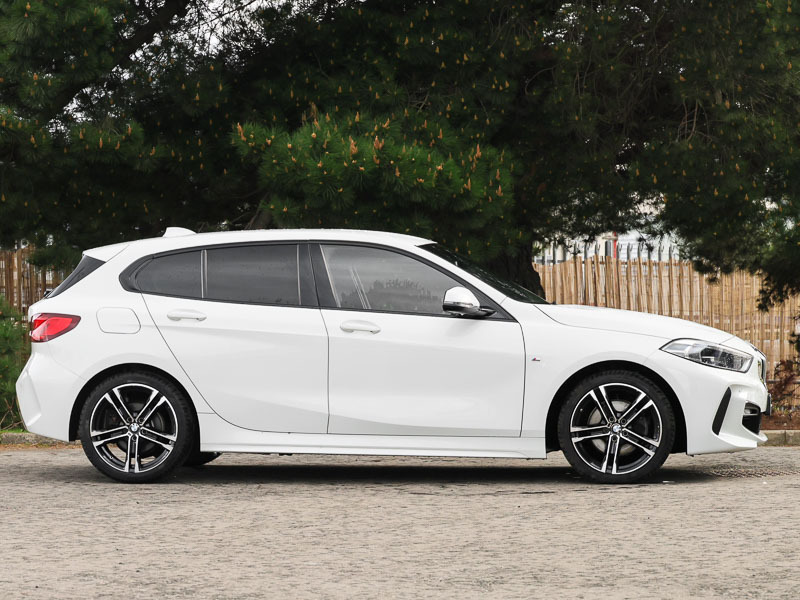 BMW 1 Series 118I M Sport Step YE70FXL White #3