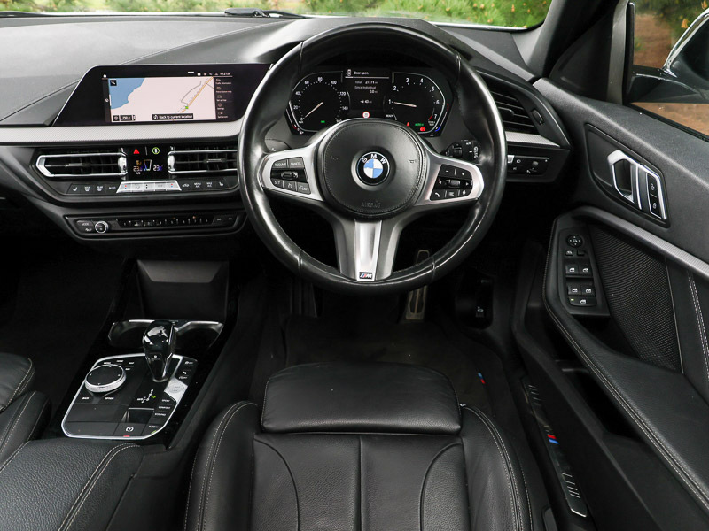 BMW 1 Series 118I M Sport Step YE70FXL White #5