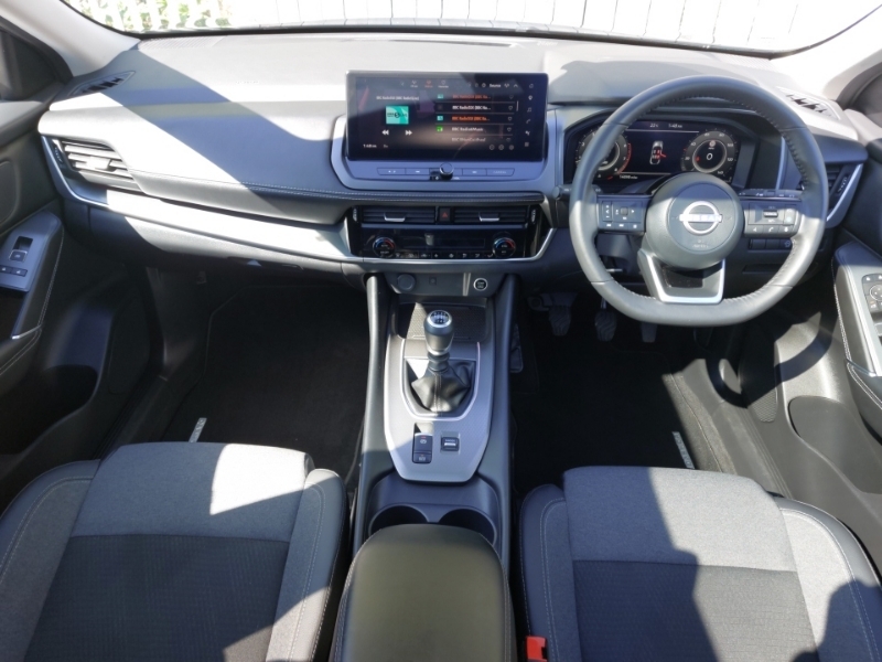 Nissan Qashqai 1.3 Dig-t Mh N-connecta SM25FLV Green #3