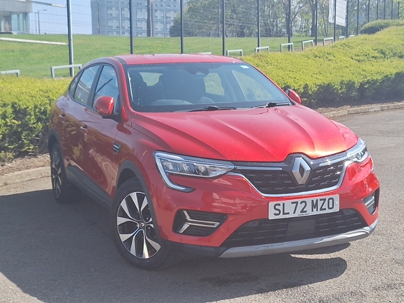 Renault Arkana 1.6 E-tech Hybrid 145 Iconic Red