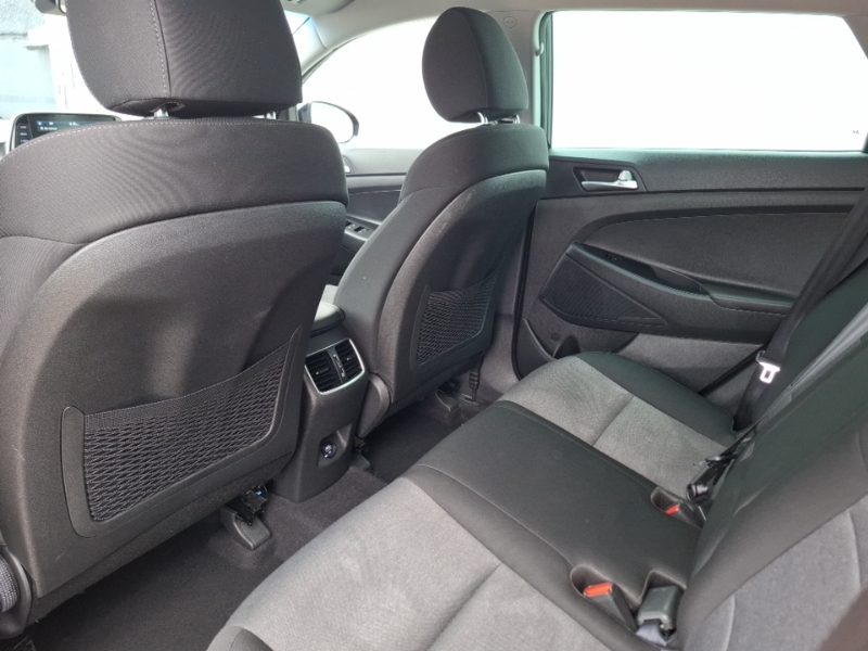 Hyundai Tucson Estate 1.6 Gdi Se Nav 2Wd PGZ2102 Black #6