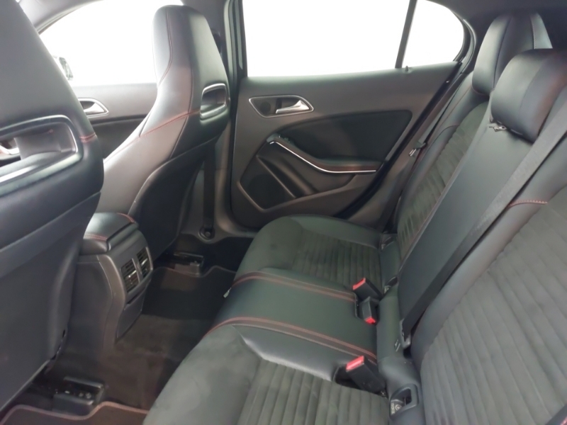 Mercedes-Benz GLA Class Gla 180 Amg Line Edition GX20RWL Black #6