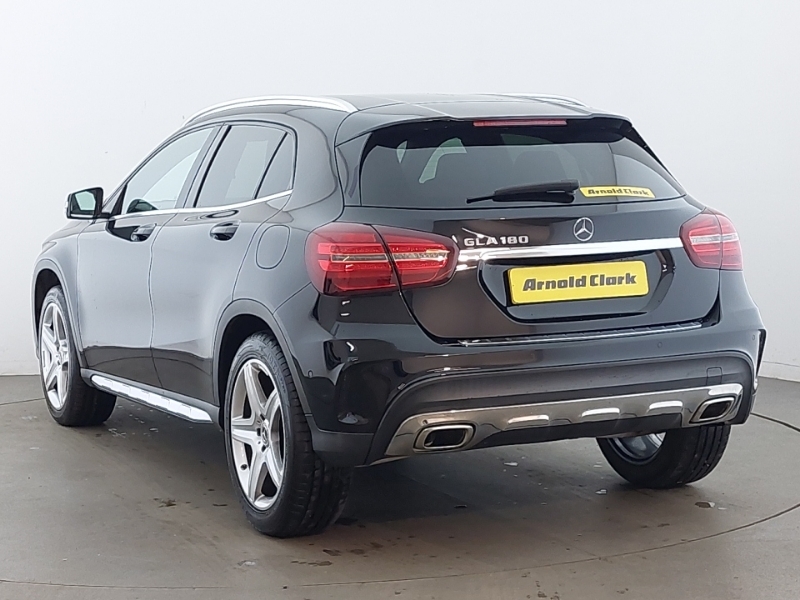 Mercedes-Benz GLA Class Gla 180 Amg Line Edition GX20RWL Black #2