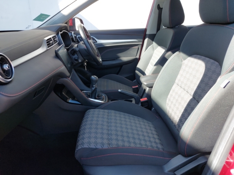 MG ZS 1.5 Vti-tech Excite PN22EVC Red #5