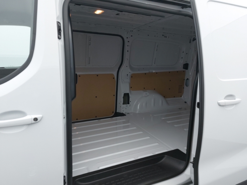 Peugeot Expert 2.0 Bluehdi 145 Asphalt Van SA26MDJ White #6