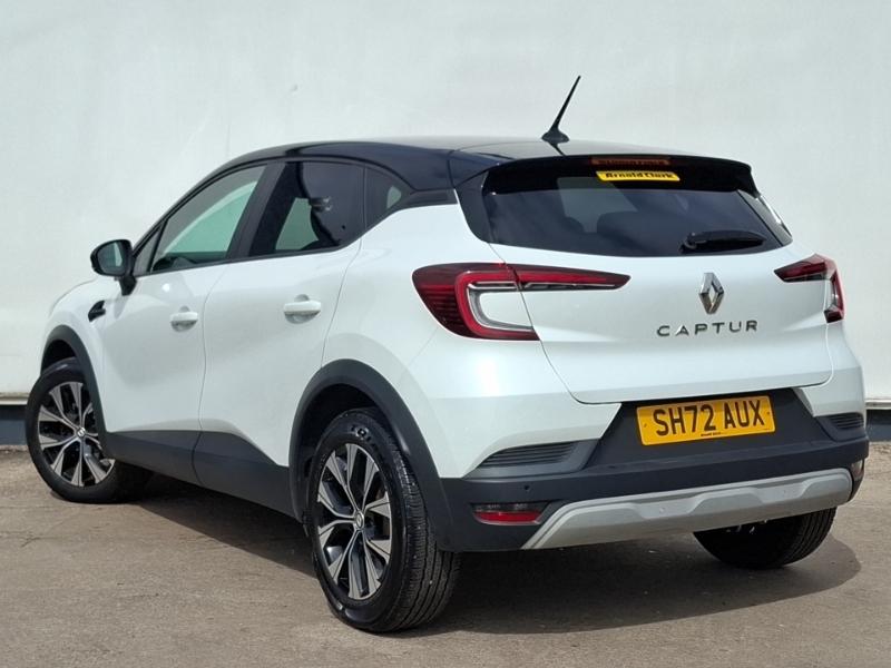 Renault Captur 1.3 Mild Hybrid 140 Evolution SH72AUX White #2