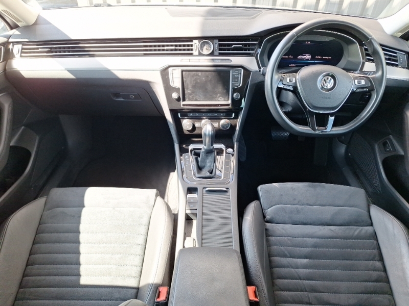 Volkswagen Passat 2.0 Tdi Gt Dsg Panoramic Roof Silver #3
