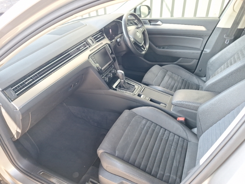 Volkswagen Passat 2.0 Tdi Gt Dsg Panoramic Roof Silver #5