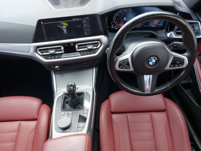 BMW 3 Series 318D M Sport White #3