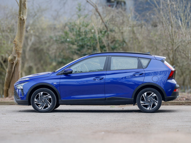 Hyundai Bayon 1.0 Tgdi 48V Mhev Se Connect Dct OV73RXH Blue #4