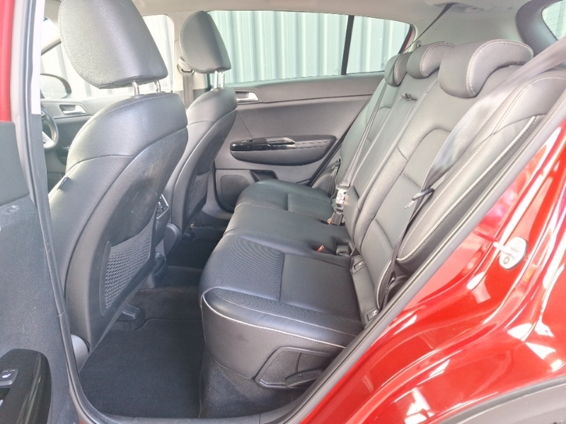 Kia Sportage 1.6 Crdi Isg 4 SJ19WXN Red #6