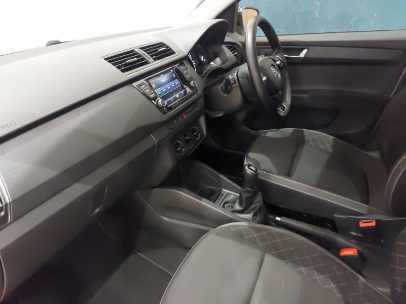 Skoda Fabia 1.0 Mpi Colour Edition SL21ZMV White #5
