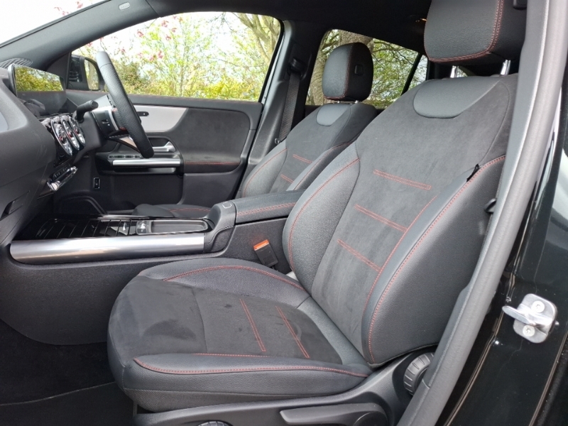 Mercedes-Benz GLA Class Gla 200D Amg Line Executive Black #5