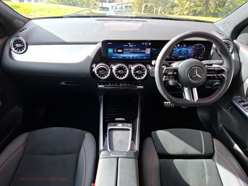 Mercedes-Benz GLA Class Gla 200D Amg Line Executive Black #3