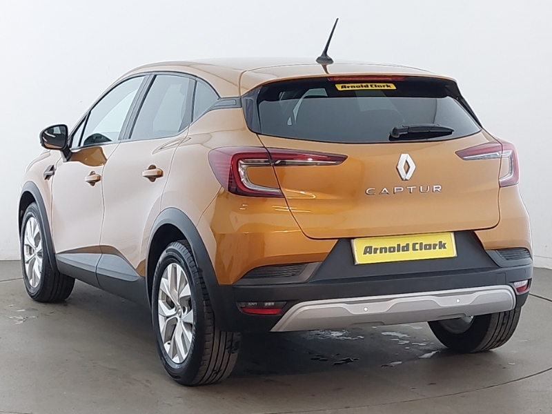 Renault Captur 1.3 Tce 140 Iconic Edition SY22UYD Orange #2