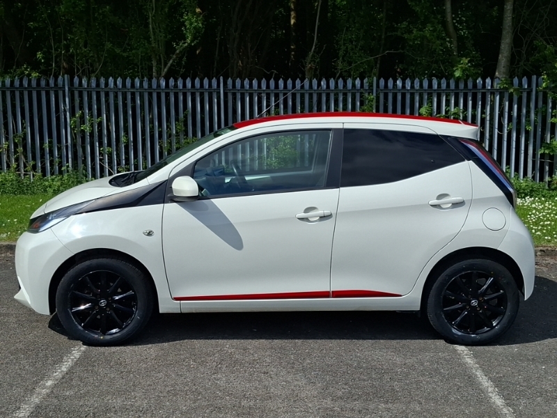 Toyota Aygo 1.0 Vvt-i X-press PN18WJO White #4