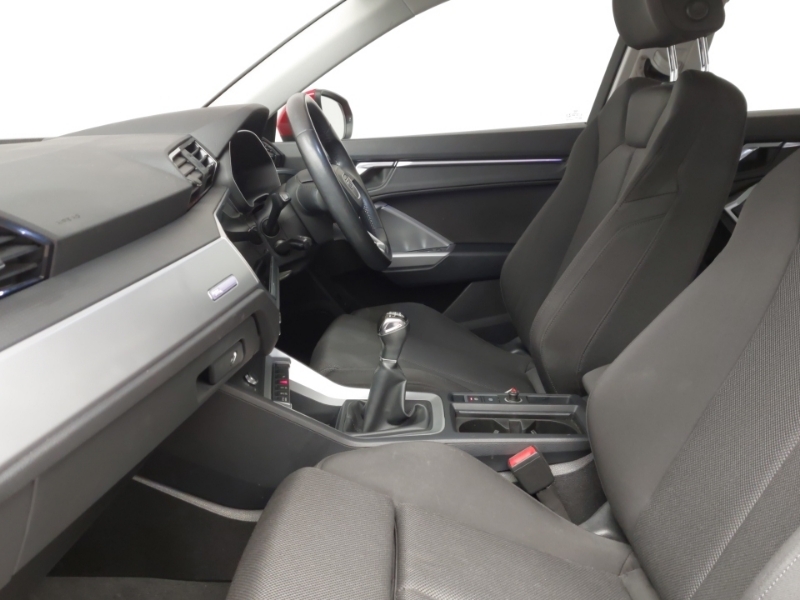 Audi Q3 35 Tfsi Sport BD19OCA Red #5