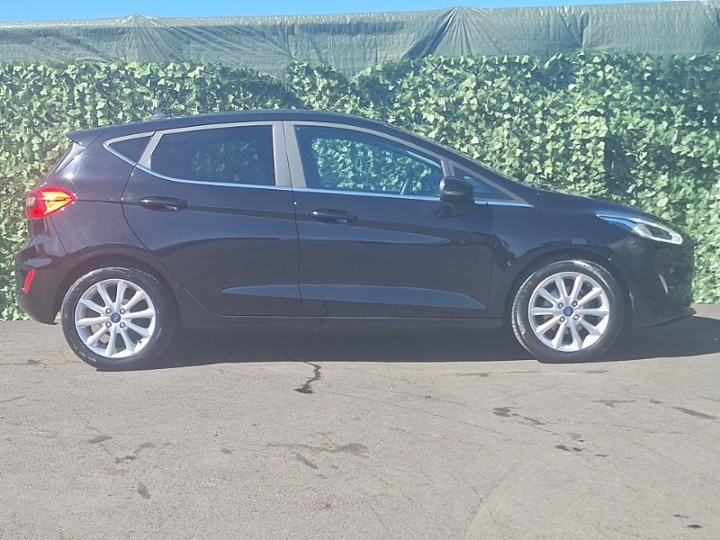 Ford Fiesta 1.0 Ecoboost Hybrid Mhev 125 Titanium CN21TBZ Black #3