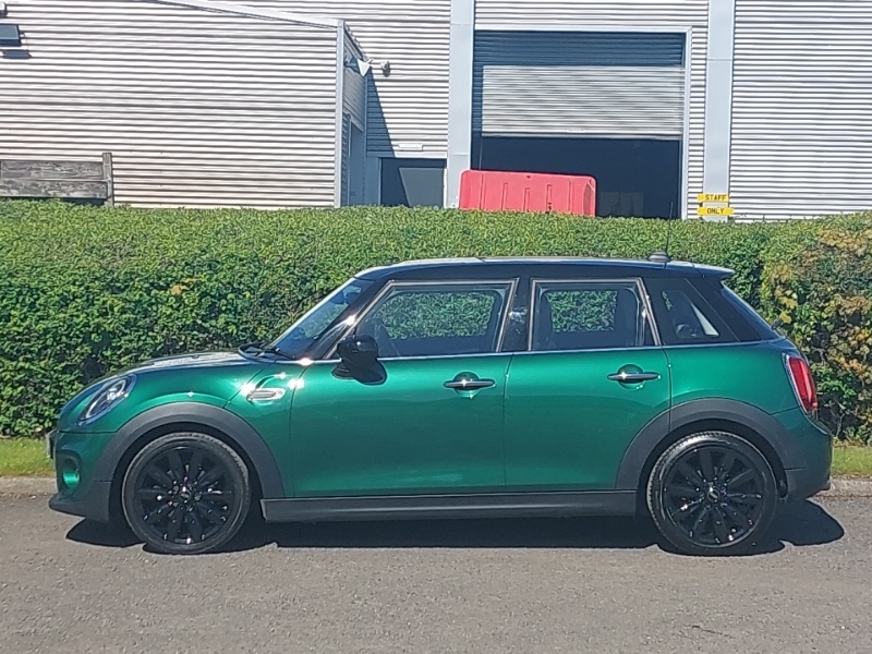 Mini Hatch 1.5 Cooper Exclusive II YC69VVZ Green #4