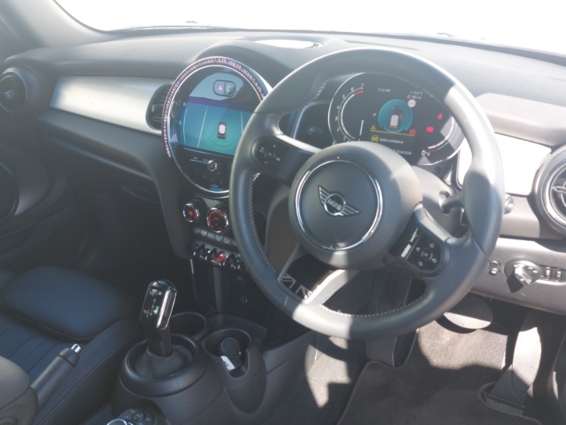 Mini Hatch 1.5 Cooper Exclusive Comfort Pack SA23CNX Black #4