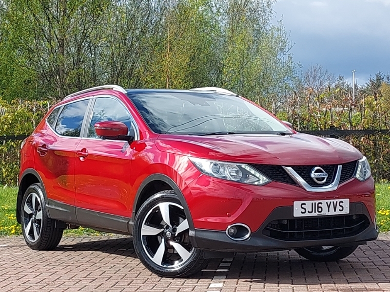 Nissan Qashqai 1.6 Dig-t N-connecta Red