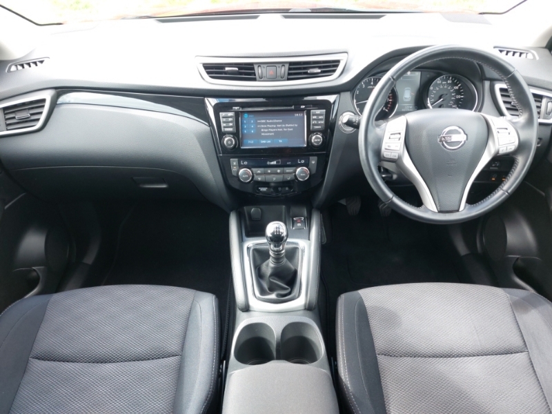 Nissan Qashqai 1.6 Dig-t N-connecta Red #3