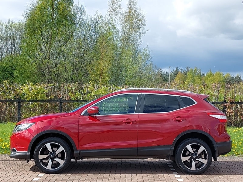 Nissan Qashqai 1.6 Dig-t N-connecta Red #4