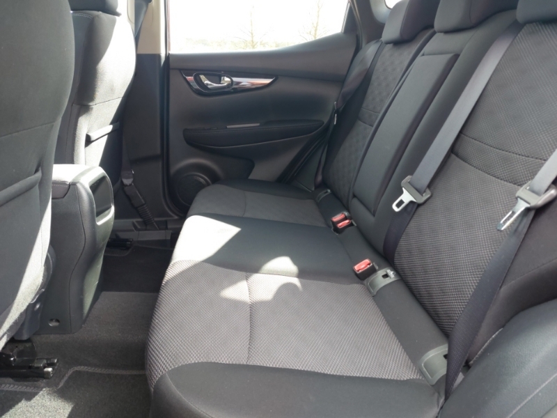 Nissan Qashqai 1.6 Dig-t N-connecta Red #6