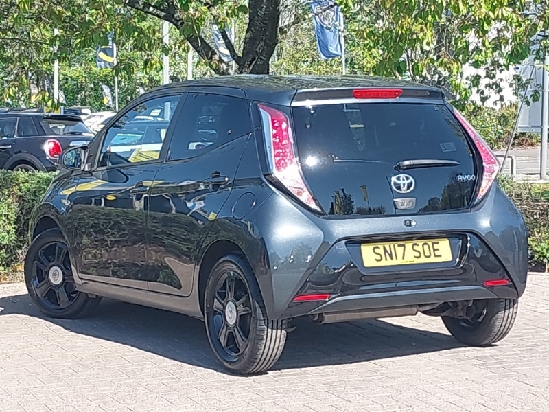 Toyota Aygo 1.0 Vvt-i X-clusiv 3 SN17SOE Grey #2