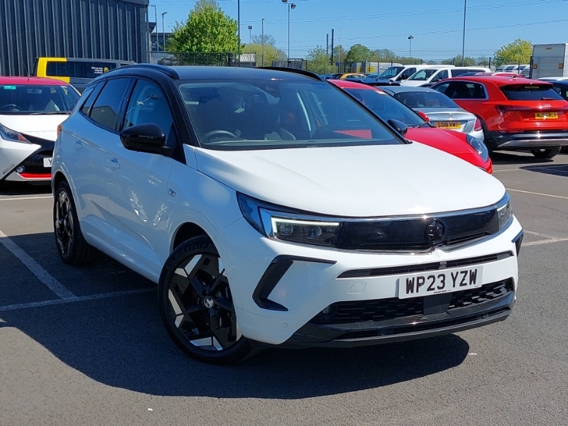 Vauxhall Grandland 1.6 Plug-in Hybrid 300 4X4 Gse White