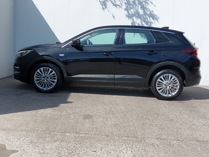 Vauxhall Grandland X 1.2 Turbo Tech Line Nav CY19NWB Black #4