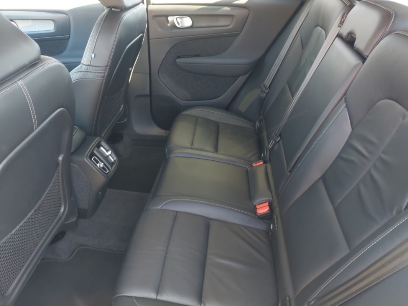 Volvo XC40 1.5 T3 163 Inscription Geartronic BP71HFD Black #6