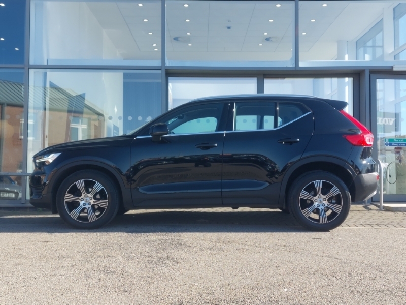 Volvo XC40 1.5 T3 163 Inscription Geartronic BP71HFD Black #4