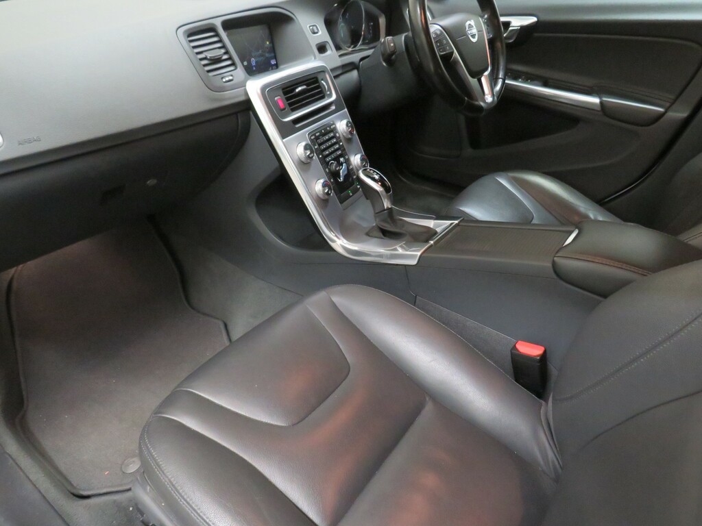 Volvo V60 Cross Country D3 148Bhp Nav - Winter Pack Grey #29
