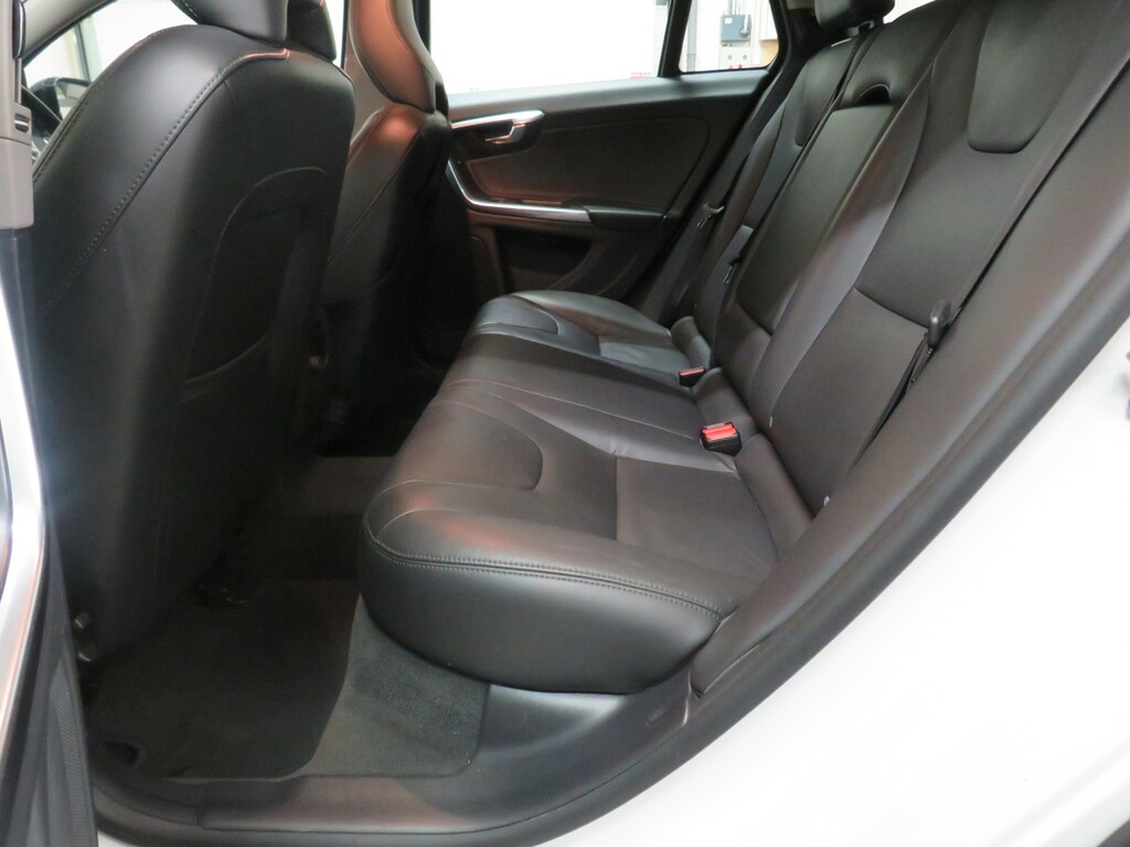 Volvo V60 Cross Country D3 148Bhp Nav - Winter Pack Grey #31