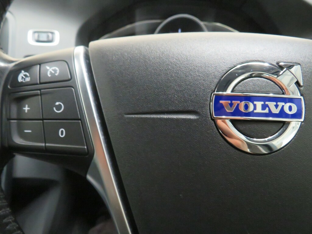 Volvo V60 Cross Country D3 148Bhp Nav - Winter Pack Grey #20