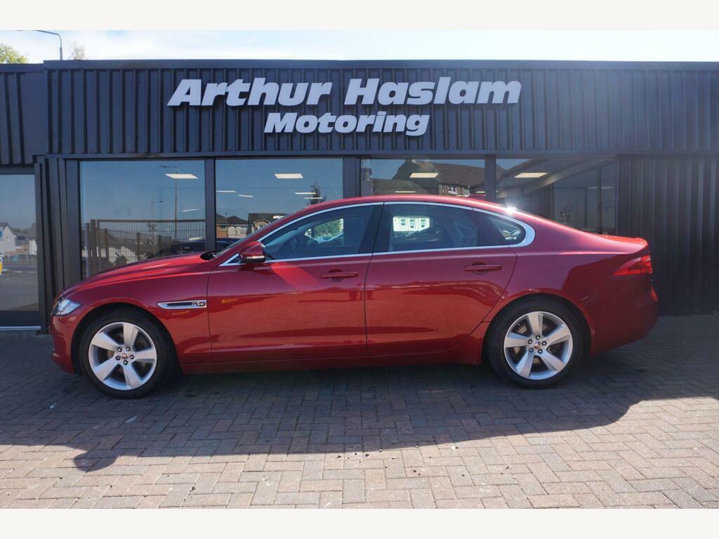 Jaguar XF 2.0I Portfolio Euro 6 S S Red #2