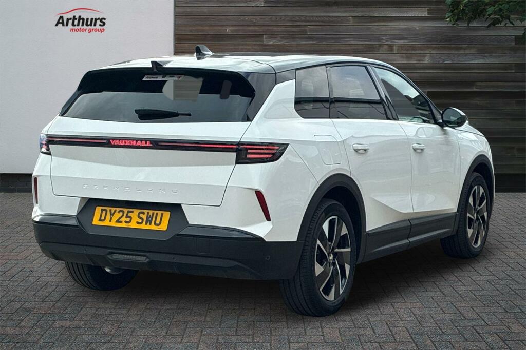 Vauxhall Grandland Ultimate DY25SWU White #3