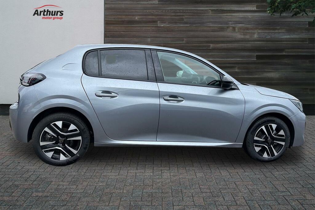 Peugeot 208 Allure  #2
