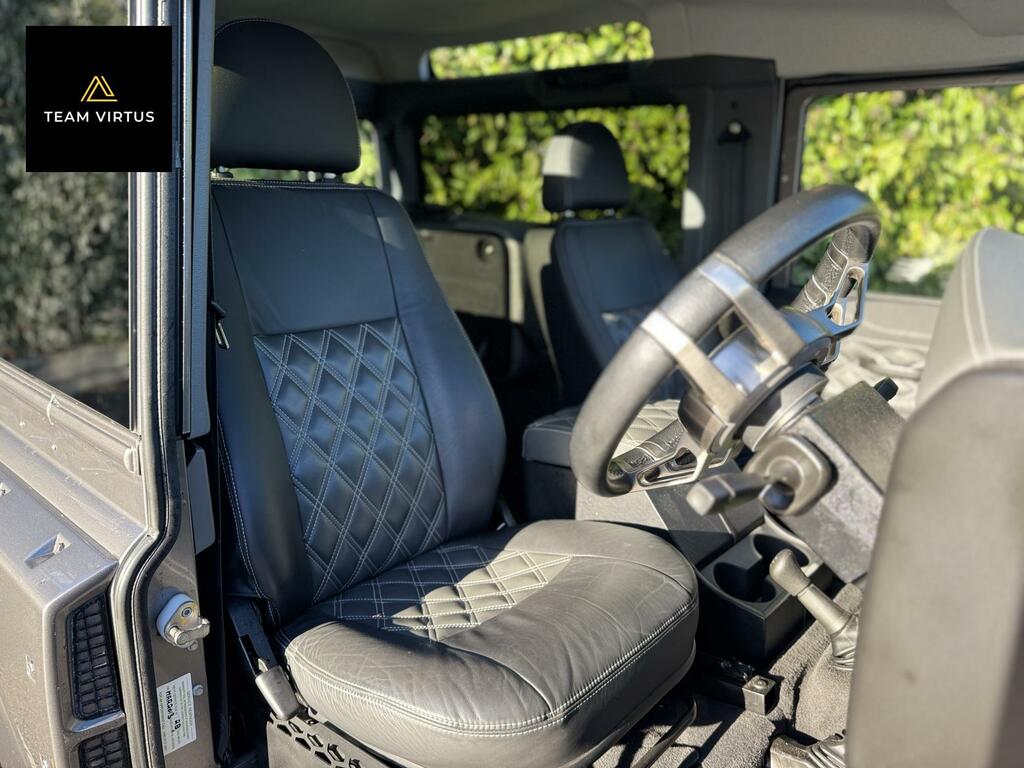 Land Rover Defender 90 2.4 Tdci Xs Station Wagon 4Wd Sw Grey #2