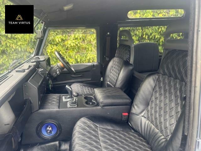 Land Rover Defender 90 90 Defender Red #9