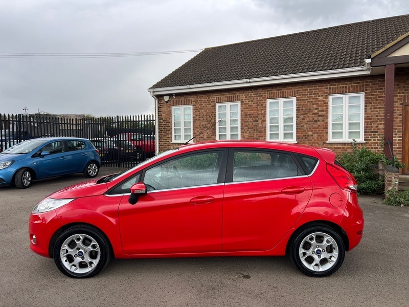 Ford Fiesta Zetec Red #5