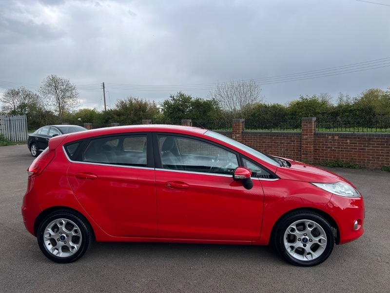 Ford Fiesta Zetec Red #4