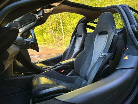 McLaren 720S 4.0T V8 Ssg MX67GVR Black #4