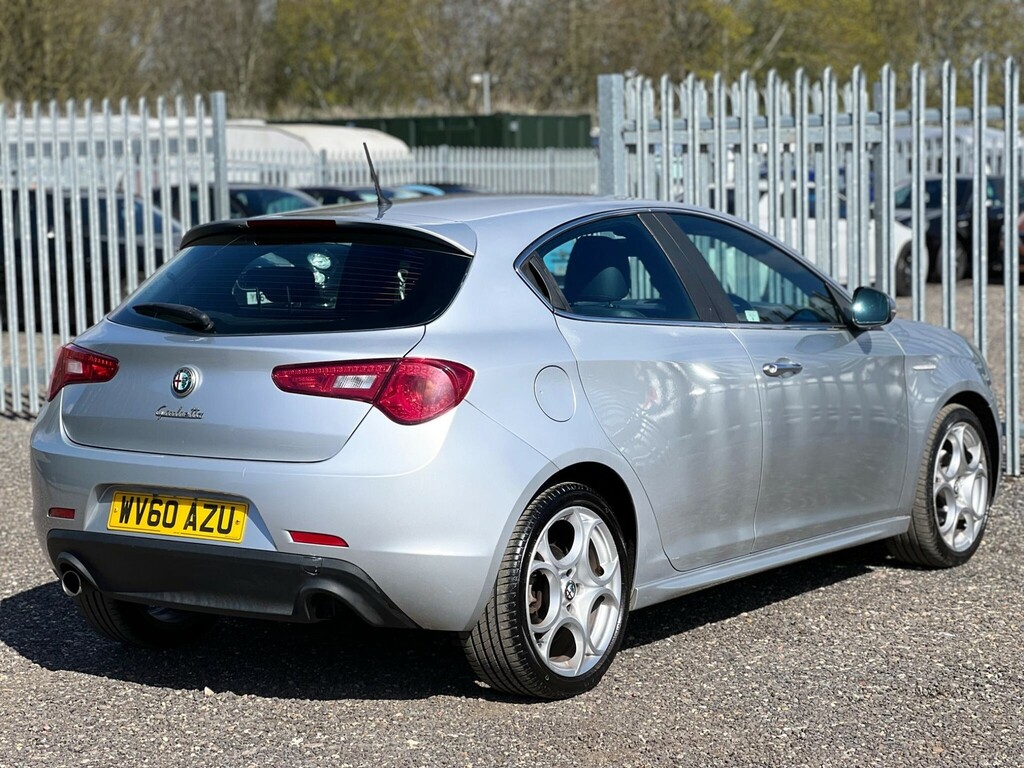 Alfa Romeo Giulietta 1.6 Jtdm-2 Veloce Euro 5 Ss #3