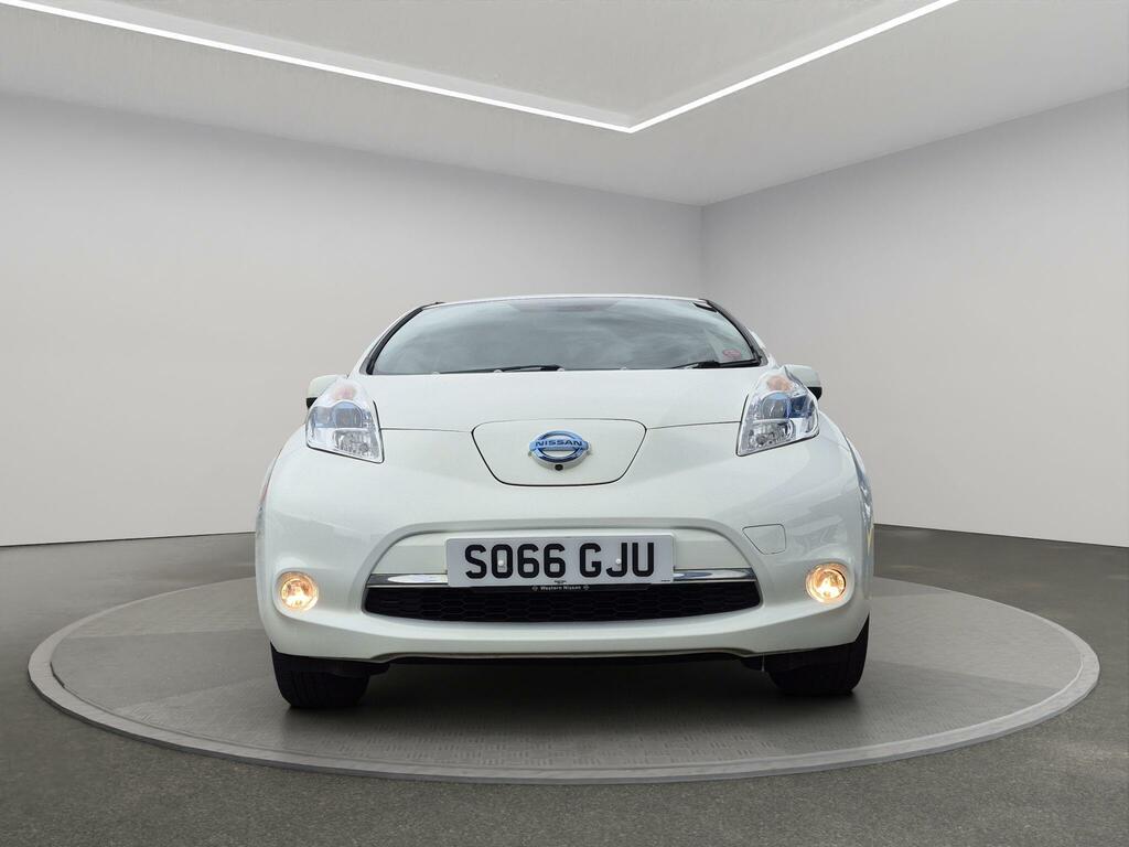 Nissan Leaf Hatchback SO66GJU White #2