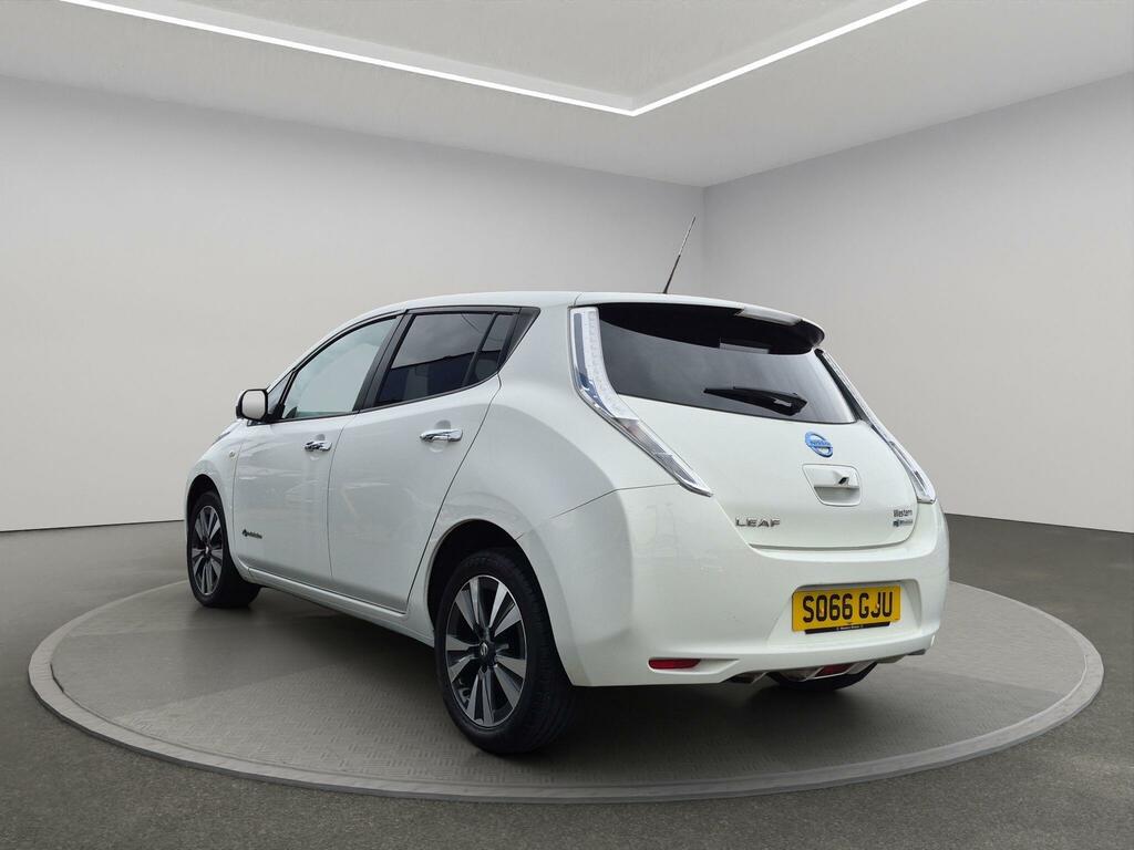 Nissan Leaf Hatchback SO66GJU White #4