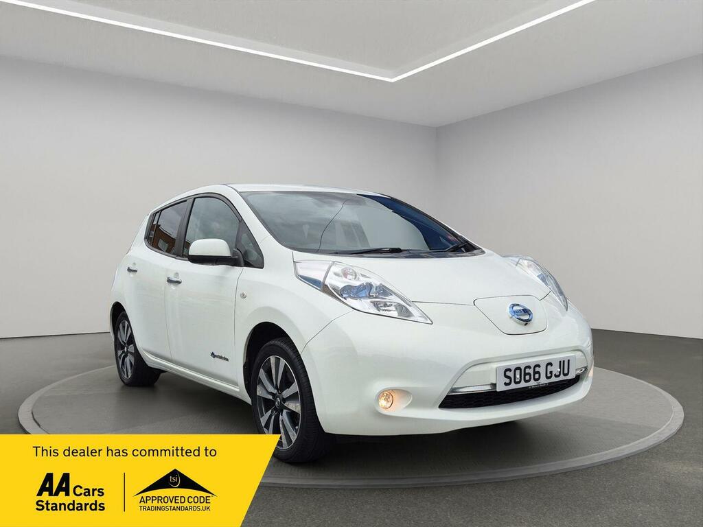 Nissan Leaf Hatchback White